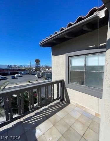 2818 Calle Del Oro, Las Vegas, NV 89120