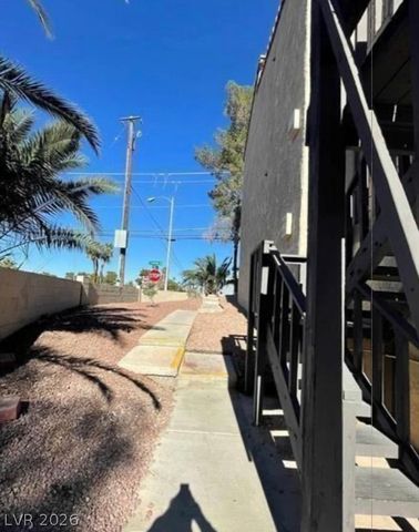 2818 Calle Del Oro, Las Vegas, NV 89120