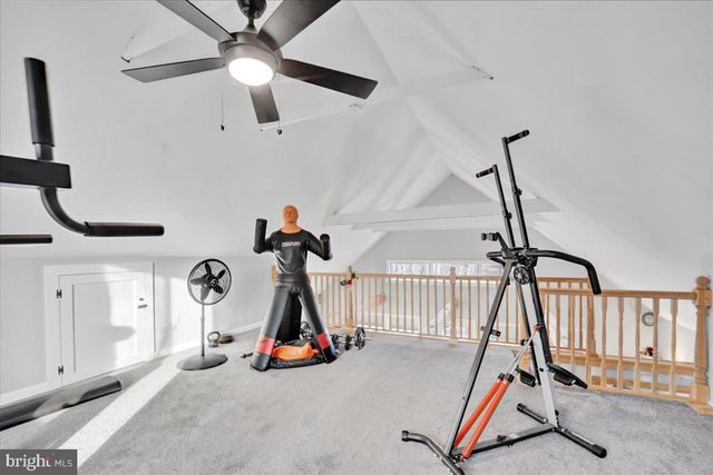 306 TIMBER HILL RD, Henryville, PA 18332