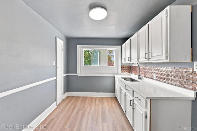 15401 Littlefield Street UPPER, Detroit, MI 48227