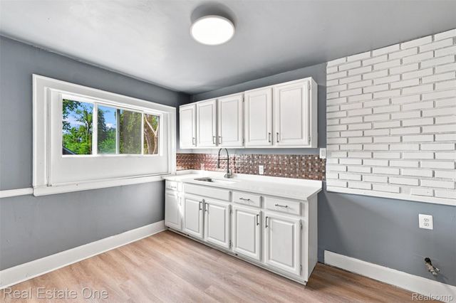 15401 Littlefield Street UPPER, Detroit, MI 48227