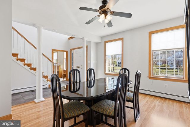 1146 WHEATSHEAF LN, Abington, PA 19001