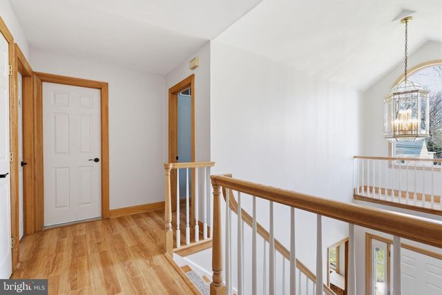 1146 WHEATSHEAF LN, Abington, PA 19001