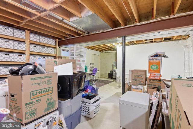 1146 WHEATSHEAF LN, Abington, PA 19001