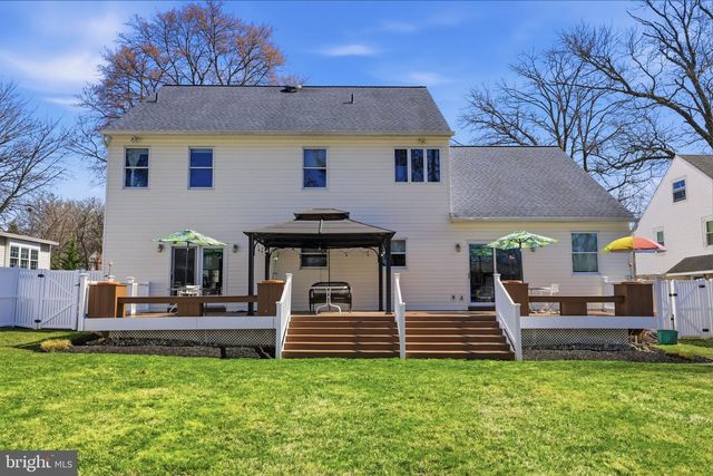 1146 WHEATSHEAF LN, Abington, PA 19001