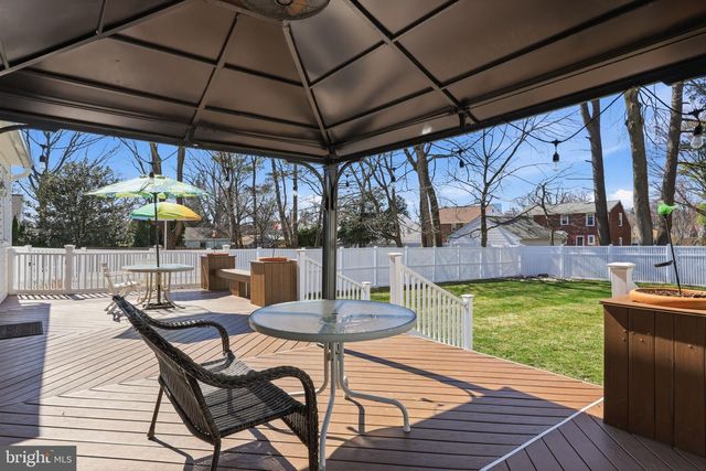 1146 WHEATSHEAF LN, Abington, PA 19001