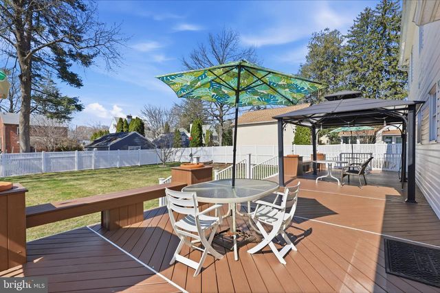 1146 WHEATSHEAF LN, Abington, PA 19001