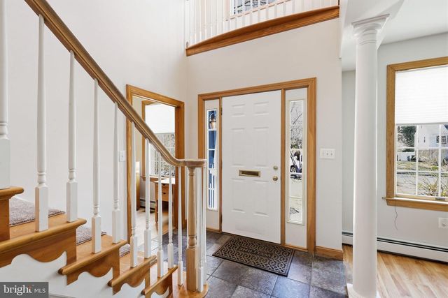 1146 WHEATSHEAF LN, Abington, PA 19001