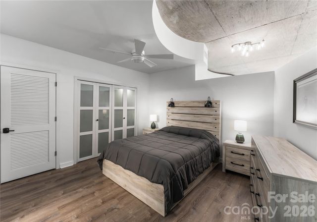 210 N Church Street 2808, Charlotte, NC 28202