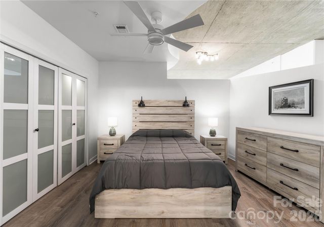 210 N Church Street 2808, Charlotte, NC 28202