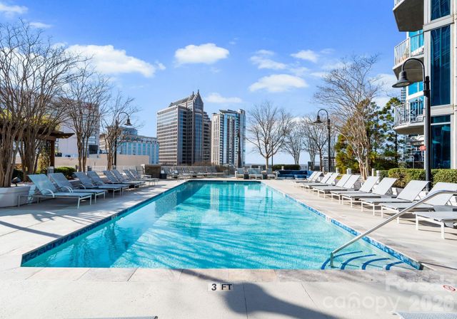 210 N Church Street 2808, Charlotte, NC 28202