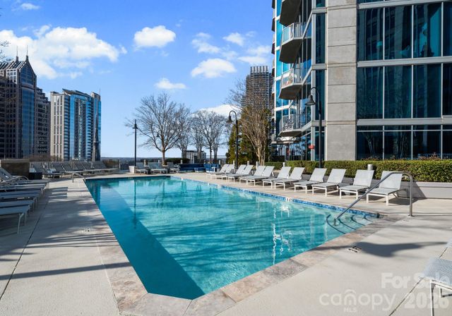 210 N Church Street 2808, Charlotte, NC 28202