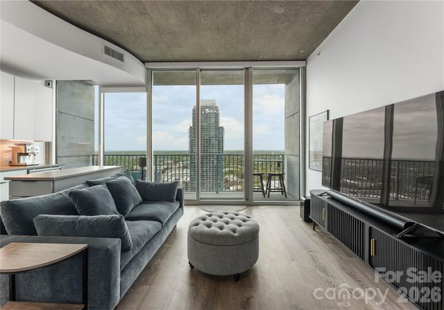 210 N Church Street 2808, Charlotte, NC 28202