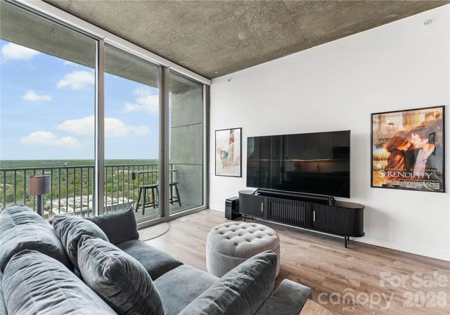 210 N Church Street 2808, Charlotte, NC 28202