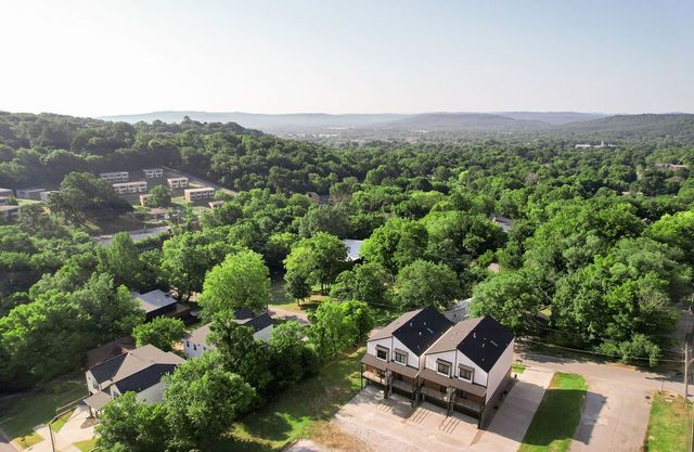 118 E Mountain Street, Fayetteville, AR 72701
