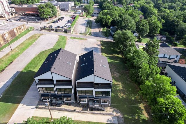 118 E Mountain Street, Fayetteville, AR 72701