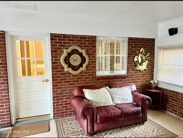 1210 Meadowood Drive, Kinston, NC 28501