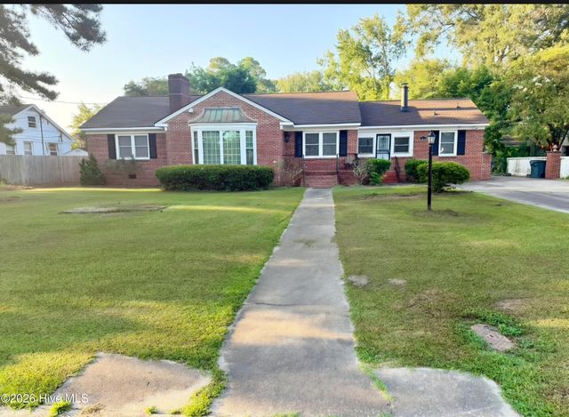 1210 Meadowood Drive, Kinston, NC 28501