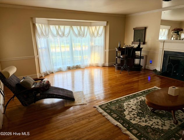 1210 Meadowood Drive, Kinston, NC 28501
