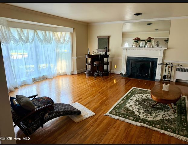 1210 Meadowood Drive, Kinston, NC 28501
