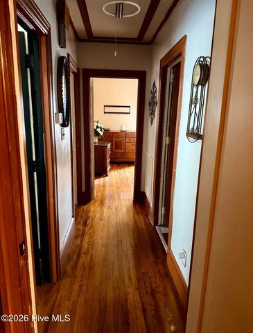 1210 Meadowood Drive, Kinston, NC 28501