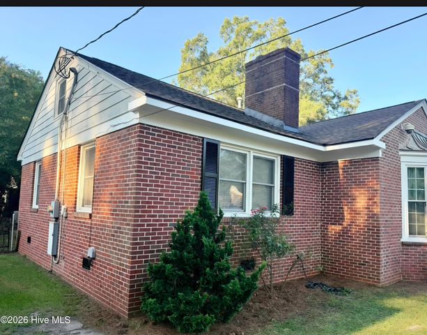 1210 Meadowood Drive, Kinston, NC 28501