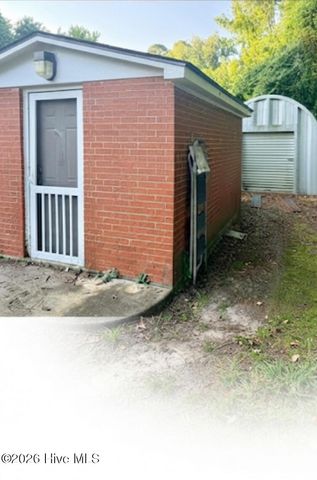 1210 Meadowood Drive, Kinston, NC 28501