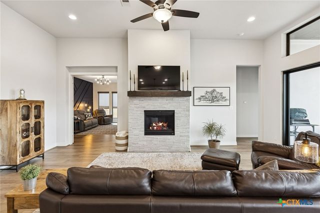 828 Teakmill Trail, San Marcos, TX 78666