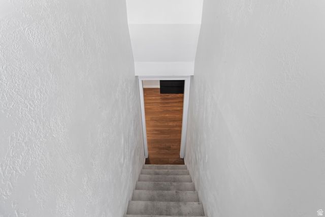 1678 W LELAND DR, West Jordan, UT 84084