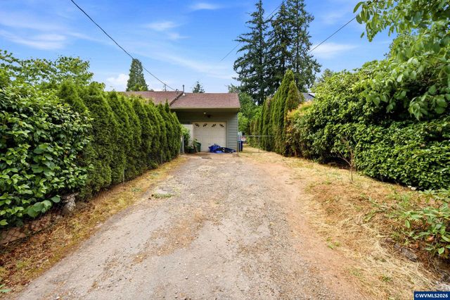 3355 Maywood Dr SE, Salem, OR 97302