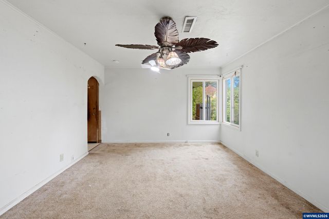 3355 Maywood Dr SE, Salem, OR 97302
