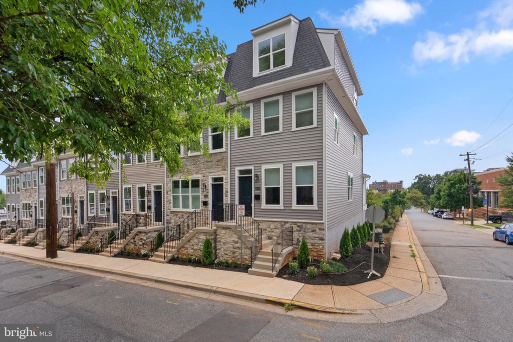 4413 OGLETHORPE ST, Hyattsville, MD 20781