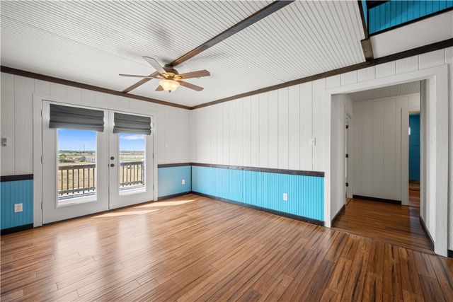 314 Cape Velero Dr, Rockport, TX 78382