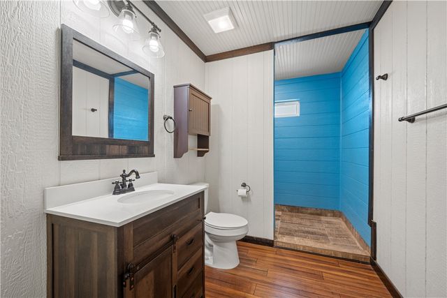 314 Cape Velero Dr, Rockport, TX 78382