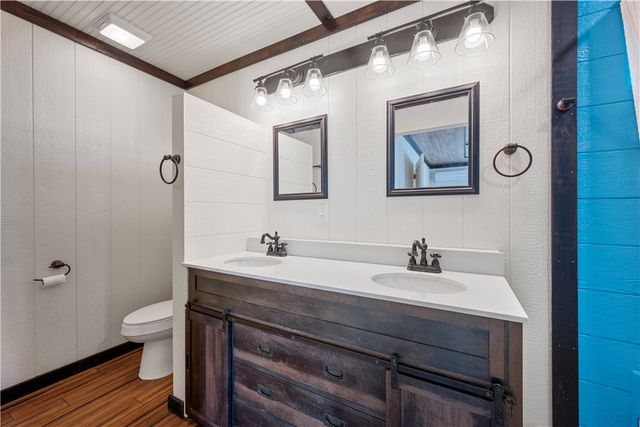 314 Cape Velero Dr, Rockport, TX 78382