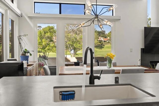 530 San Andres Drive, Solana Beach, CA 92075