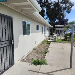 Silver Ave, Richmond, CA 94805