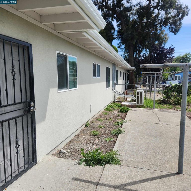 Silver Ave, Richmond, CA 94805