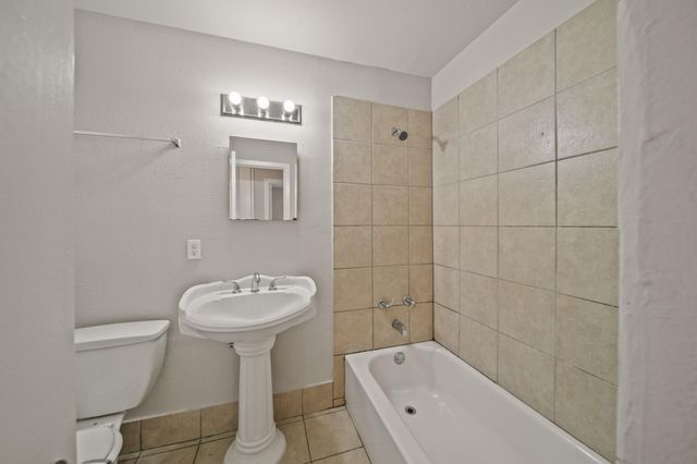 5639 Tiffany Drive, Houston, TX 77085