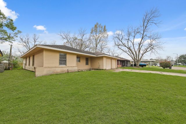 5639 Tiffany Drive, Houston, TX 77085
