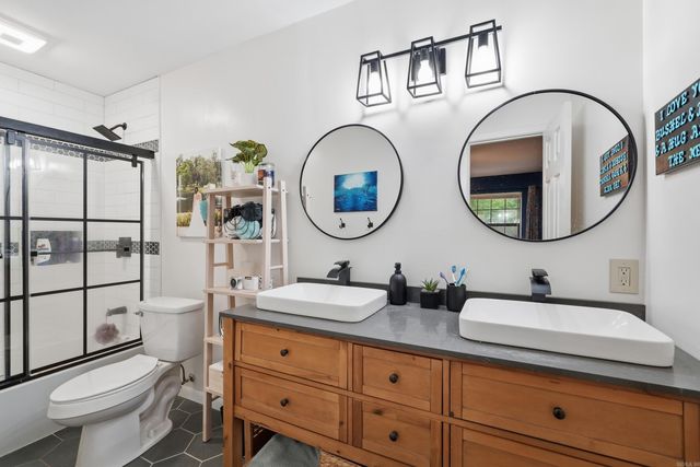 2013 Creekwood, Conway, AR 72032