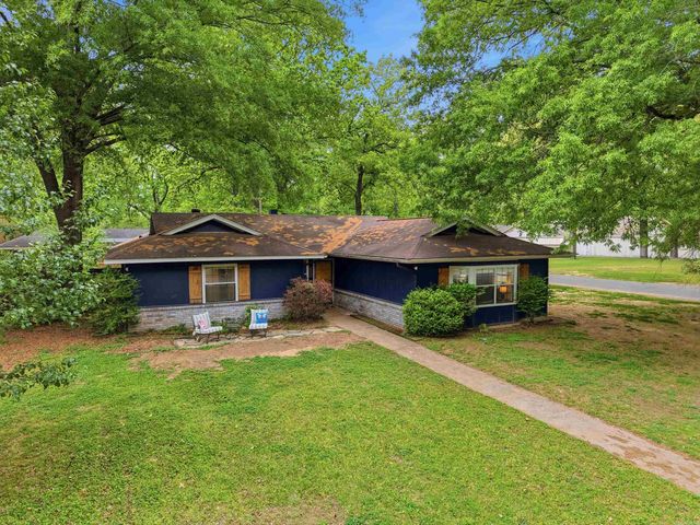 2013 Creekwood, Conway, AR 72032