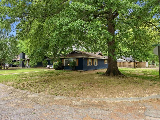 2013 Creekwood, Conway, AR 72032