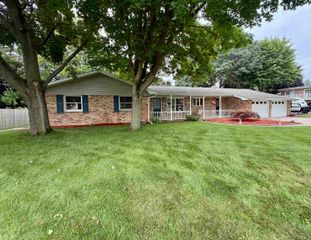 9561 Swan Valley Drive, Saginaw, MI 48609