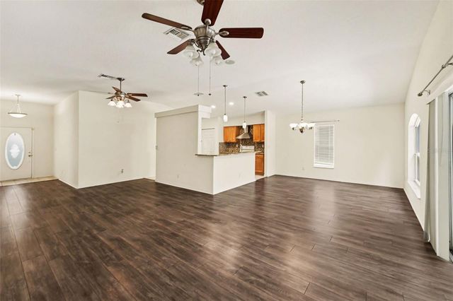 447 DIXIE HIGHWAY, Tarpon Springs, FL 34689