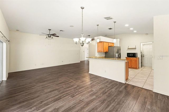 447 DIXIE HIGHWAY, Tarpon Springs, FL 34689