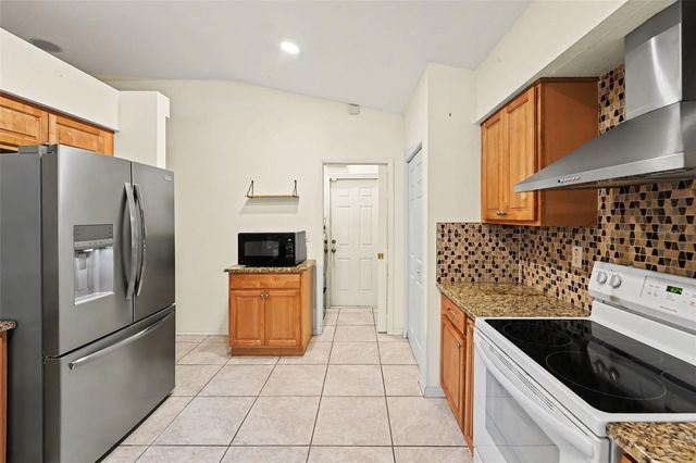 447 DIXIE HIGHWAY, Tarpon Springs, FL 34689