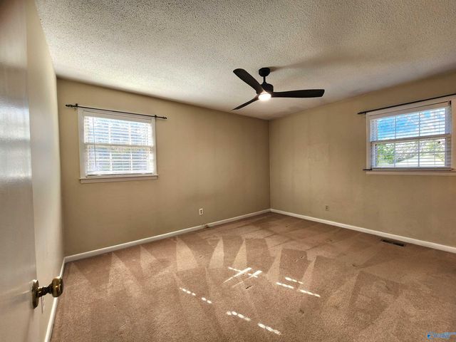 6107 Trailwood Drive, Huntsville, AL 35811