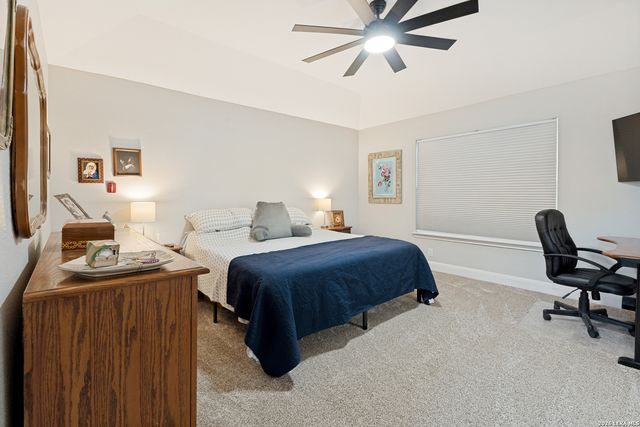 2817 Valencia Ln, Schertz, TX 78154