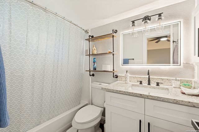 2817 Valencia Ln, Schertz, TX 78154